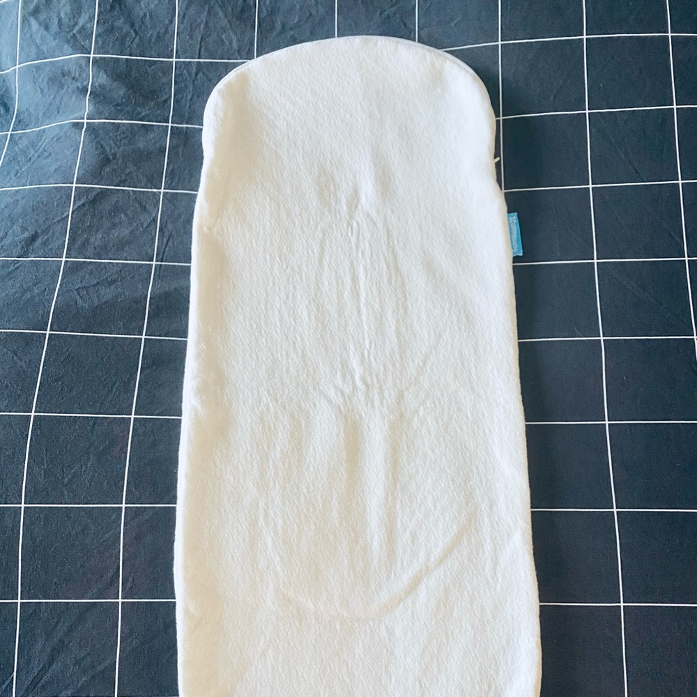 UPPAbaby mattress cover for bassinet in white